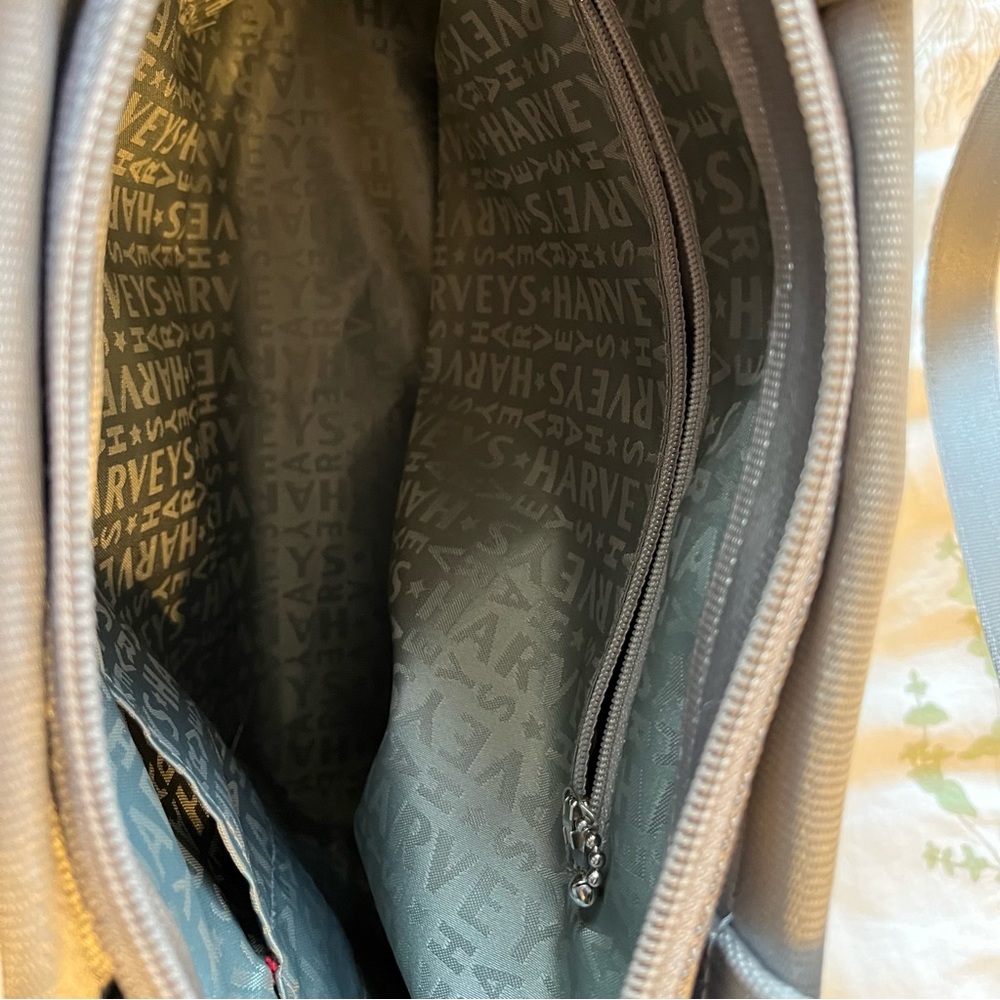 Harvey’s seatbelt bag. Large tote. Silver/ gray. Very clean. - Picture 10 of 11